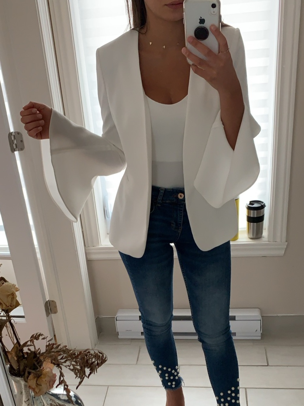 Beautiful Zara white Blazer belle sleeve